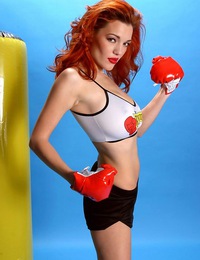 DanielleRiley-boxergirl!